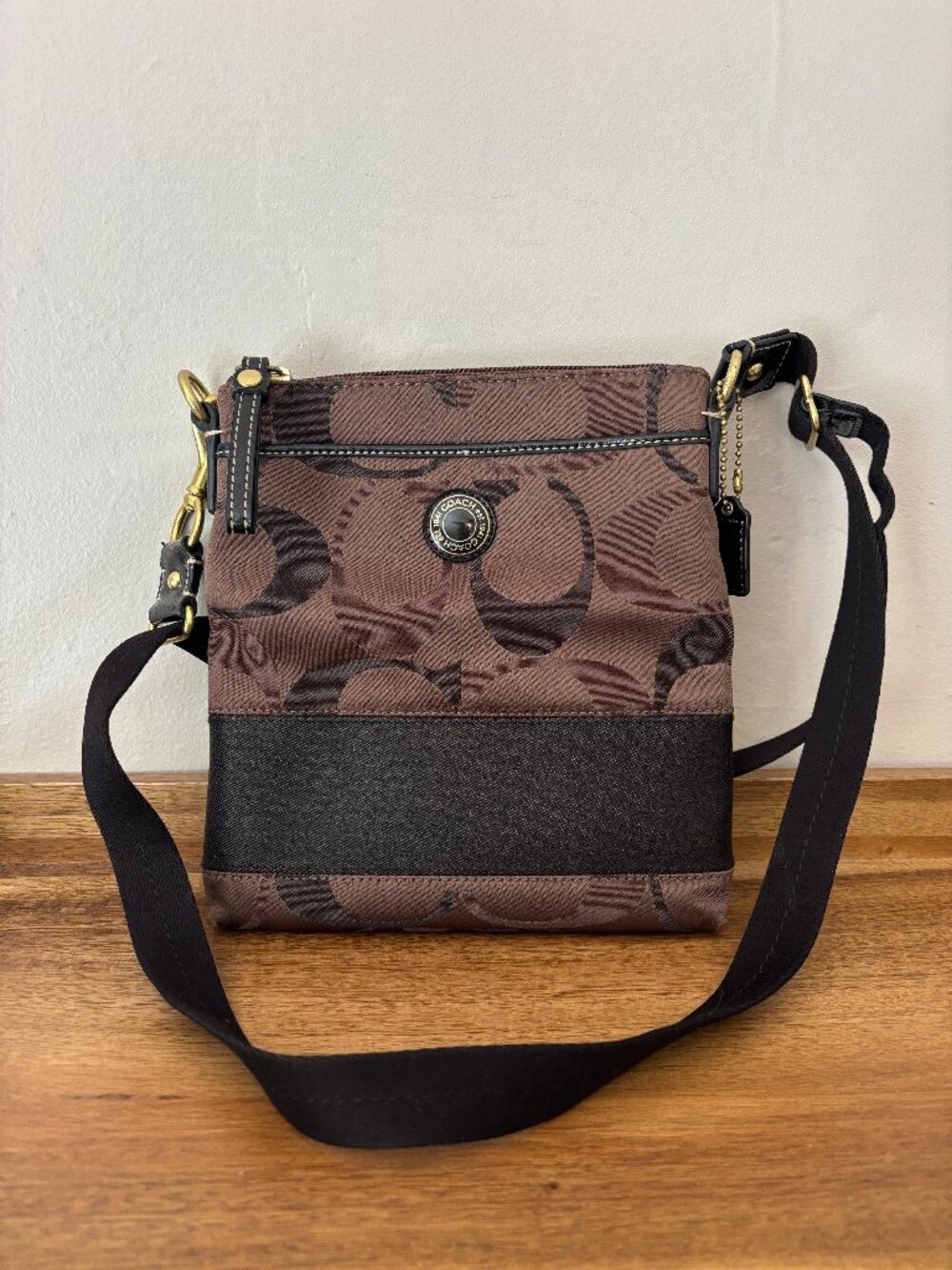 Coach Signature Brown Swingpack Crossbody
